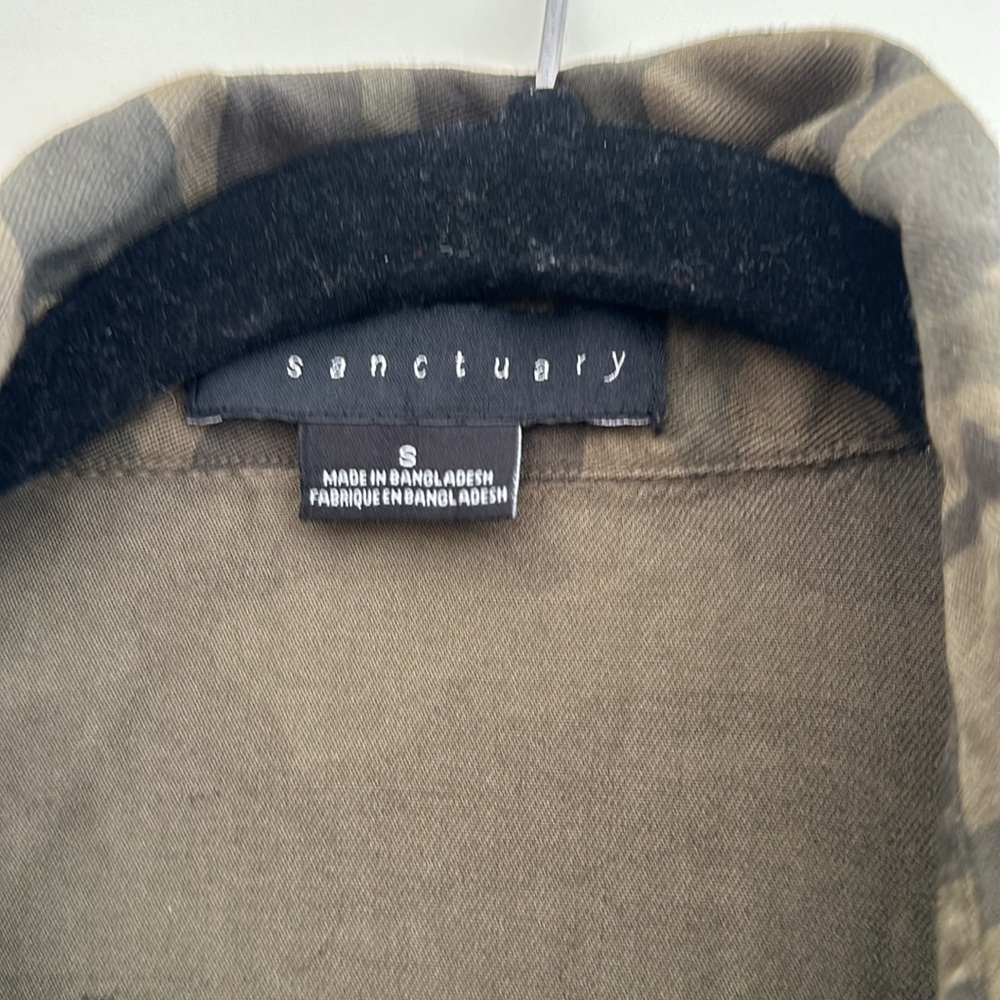 Cameo button down - Picture 2 of 4